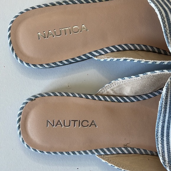 Nautica slip ons 💙🤍 - Picture 3 of 4